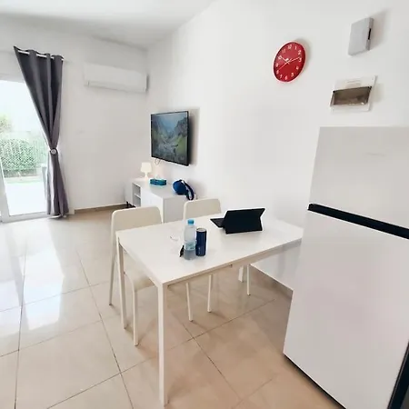 Apartment Cozy Near Harbor District 200 Mbits Xbox X Paphos