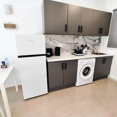 Apartment Cozy Near Harbor District 200 Mbits Xbox X Paphos